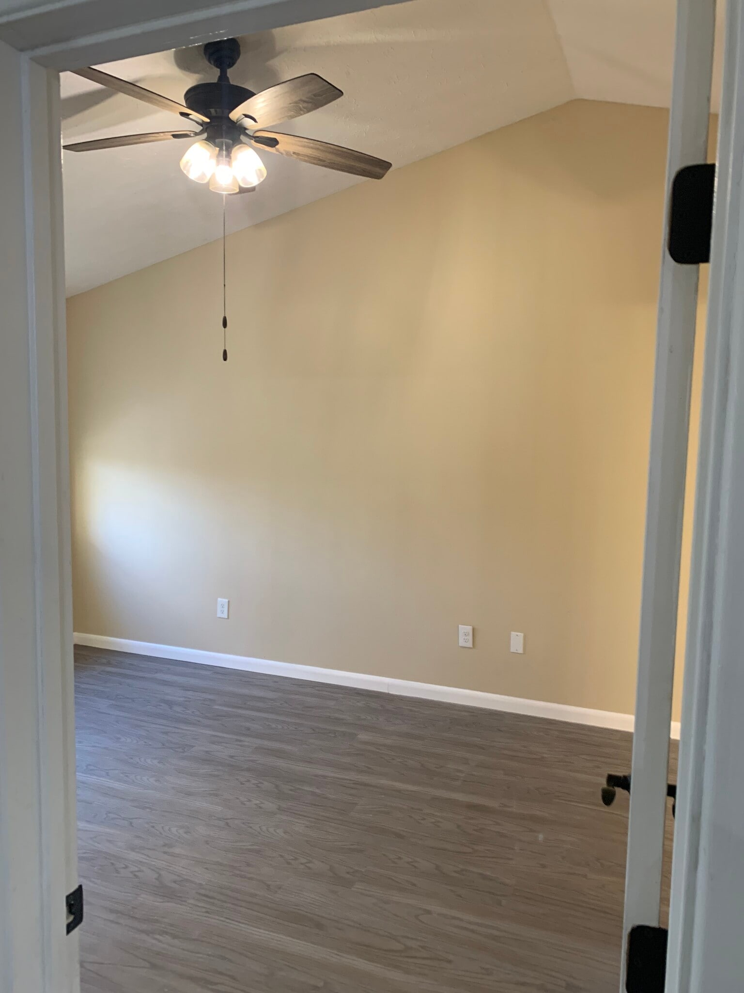 Building Photo - 4240 Village Parkway Cir E