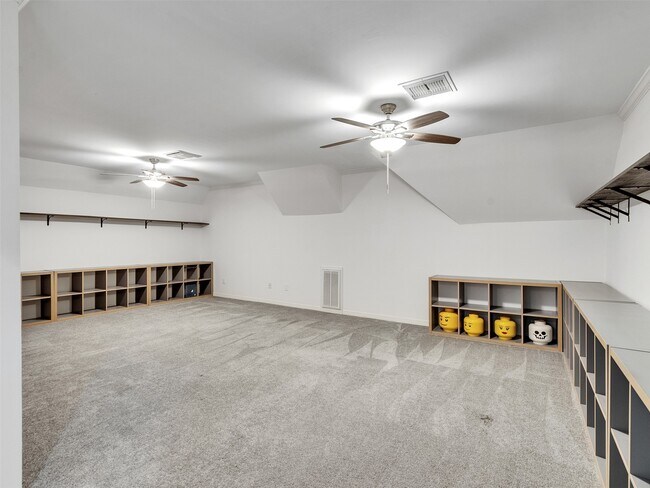 Building Photo - 2525 Nantucket Dr