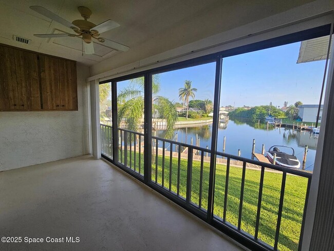 Building Photo - 435 Dove Ln