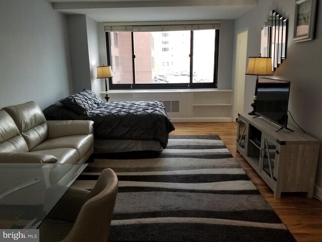 Building Photo - 1021 Arlington Blvd