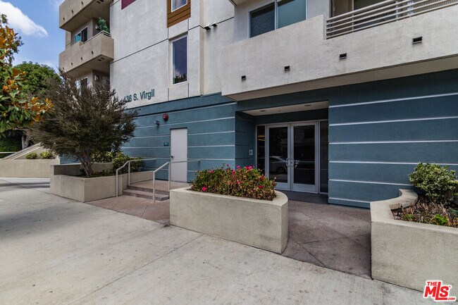 Building Photo - 436 S Virgil Ave