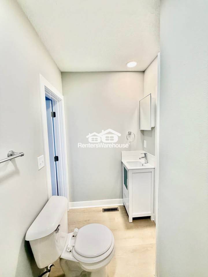 Building Photo - 3623 SW 9th St