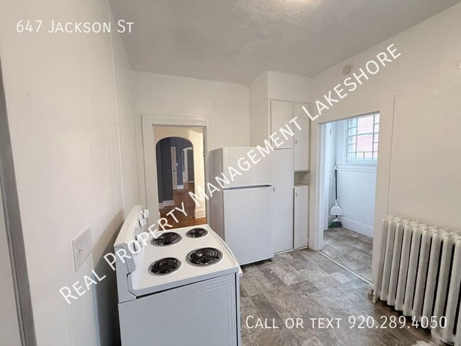 Building Photo - 647 Jackson St