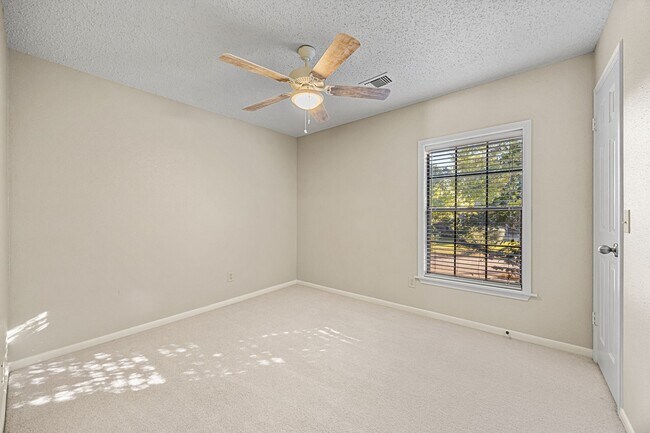 Building Photo - 15002 Havenridge Dr