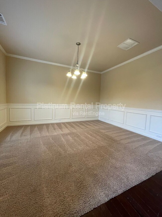 Building Photo - 5755 Rialto Way