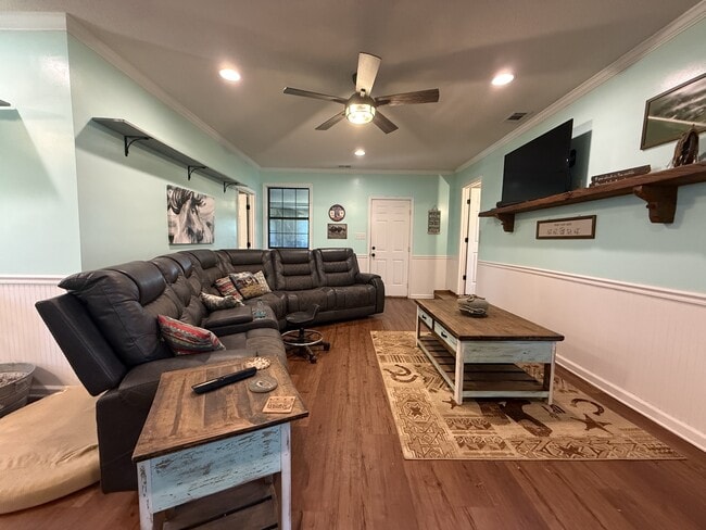 Building Photo - 10675 Baxter-Durrence Rd