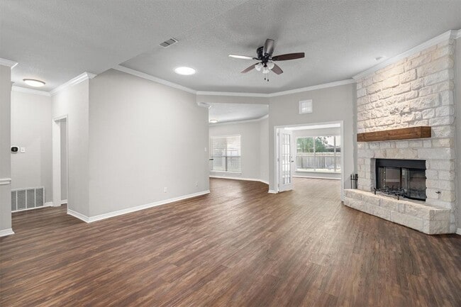 Building Photo - 2900 Brandy Ln