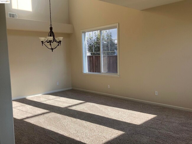 Building Photo - 5666 Arcadia Cir