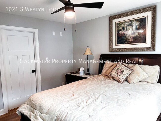 Building Photo - 1021 S Westyn Lp