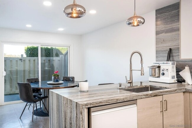 Building Photo - Amberwood