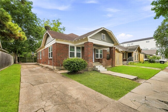 Building Photo - 4616 Clay St