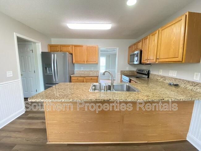 Building Photo - 346 Cresthaven Dr