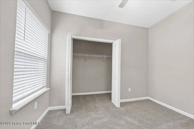 Building Photo - 6364 Starlight Dr