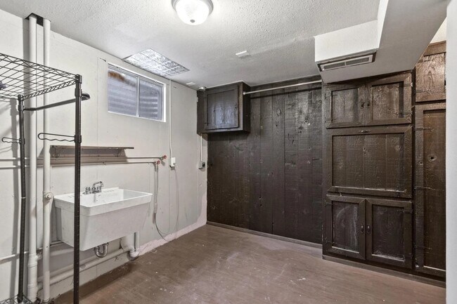 Building Photo - Beautiful 5-Bedroom Home in Mead School Di...