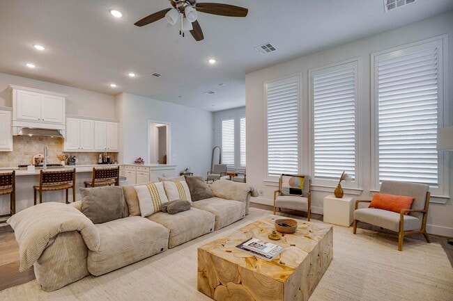 Building Photo - 7038 Cantera Manor Blvd