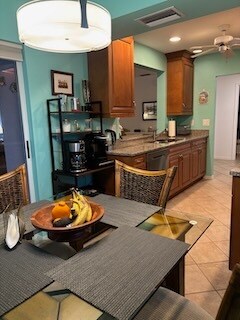 Full Kitchen - 5699 Sheffield Greene Cir