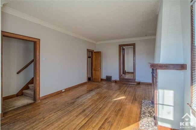 Building Photo - 1608 W Pine St