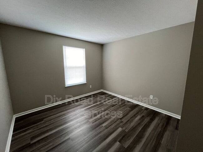 Building Photo - 403 McEwing Dr