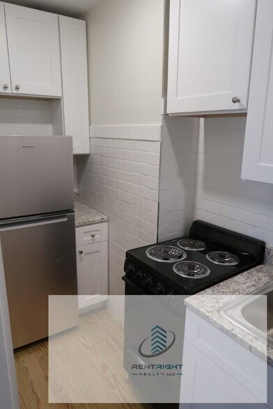 Primary Photo - 4825 N Talman Ave