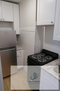 Building Photo - 4825 N Talman Ave