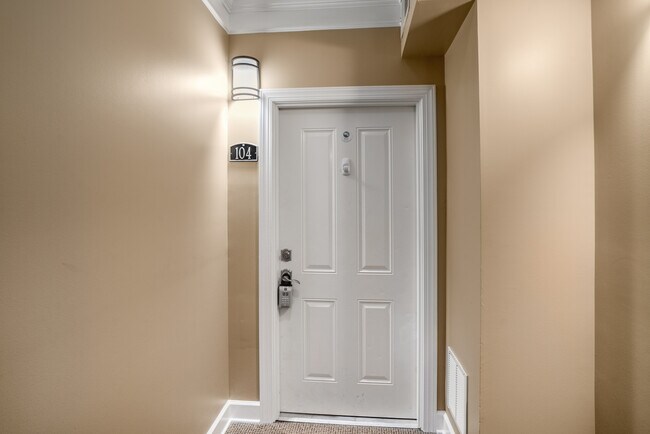 Building Photo - 3100 West End Cir