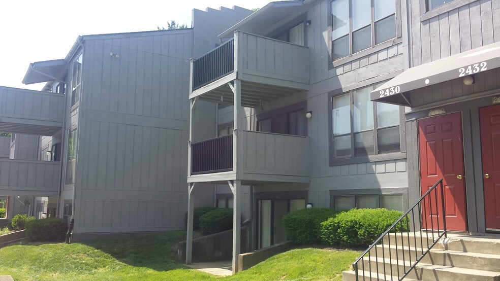 Eagles Eyrie 2424 Eagles Eyrie Ct Louisville KY 40206 Apartment Finder