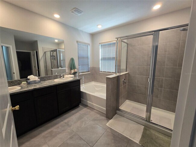 Building Photo - 5846 SW 80th Ln