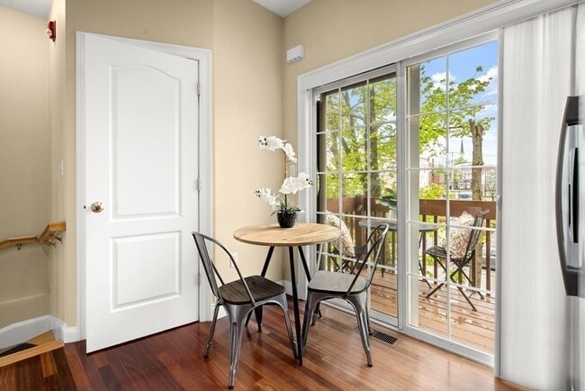 Building Photo - 72 Exchange St