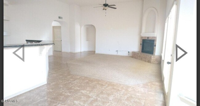Building Photo - 6700 Cabana Del Sol Dr
