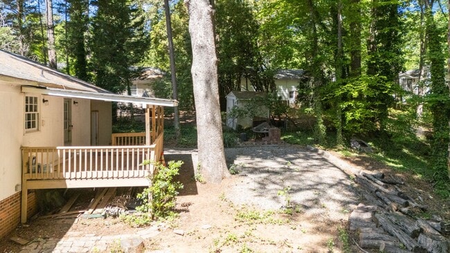 Building Photo - Updated Ranch in North Raleigh, New Floors and Paint, Rear Deck, Pet Friendly!