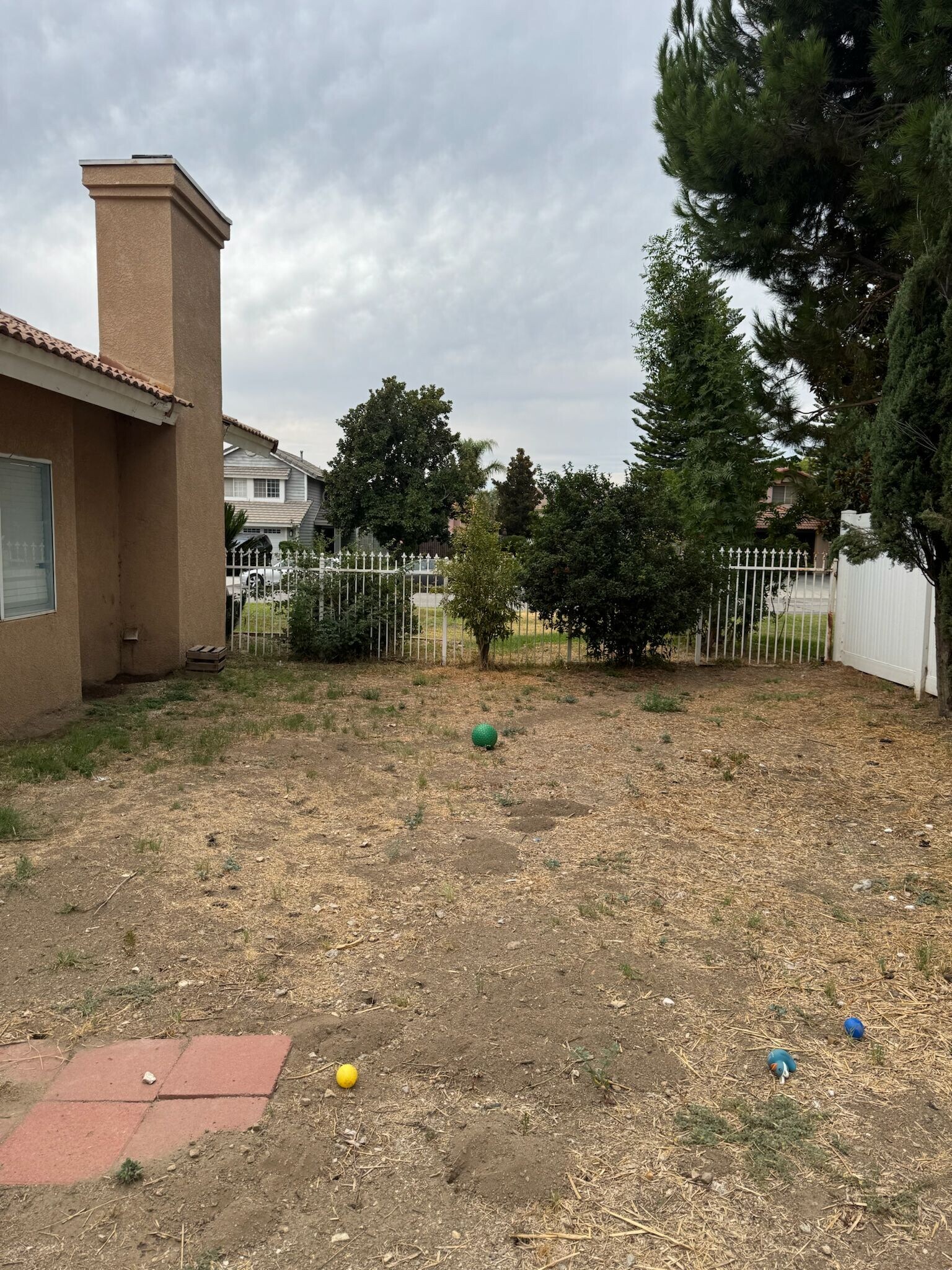 Building Photo - 5543 N Magnolia Dr