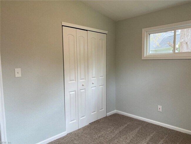 Building Photo - 1013 Choctaw Ct