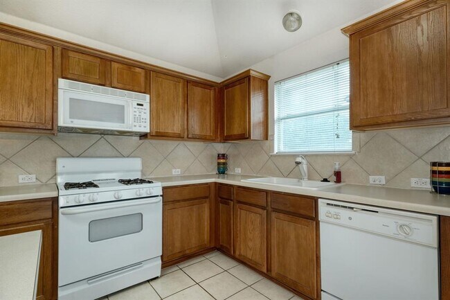 Building Photo - 408 Pheasant Ridge Dr