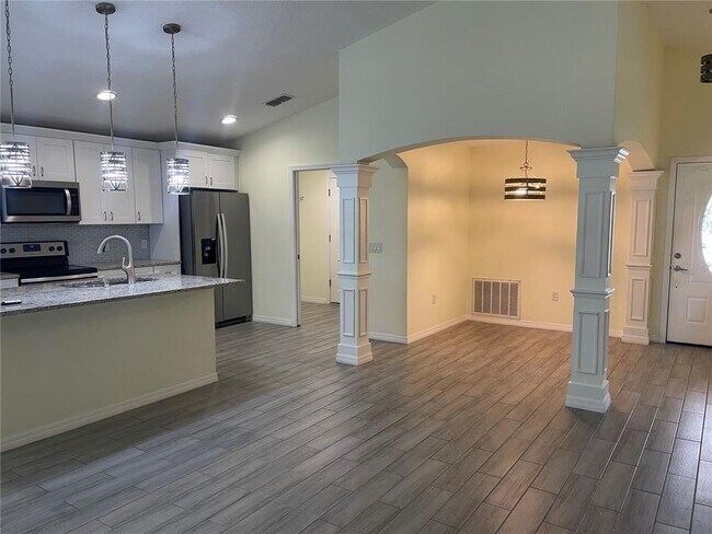 Building Photo - 208 Missouri Ave