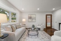 Building Photo - 2711 Groveton St