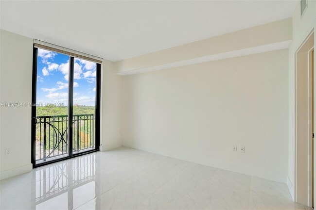 Building Photo - 301 Altara Ave