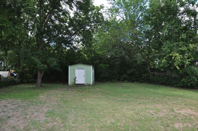 Building Photo - 6304 Dream Ln