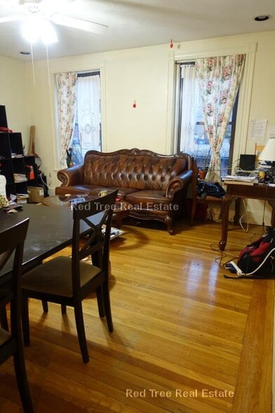 Building Photo - 12 Dean Rd