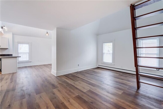 Building Photo - 8 Sibley Pl