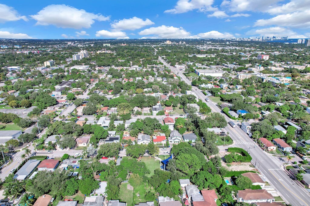 Building Photo - 47 NW 45th Ave