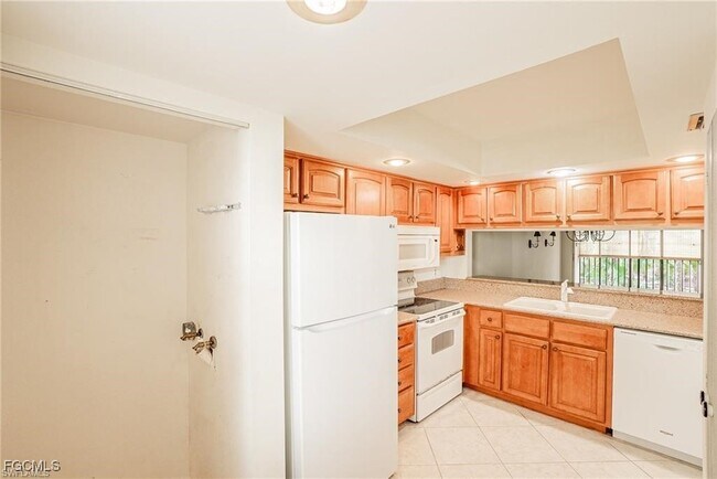 Building Photo - 15126 Parkside Dr