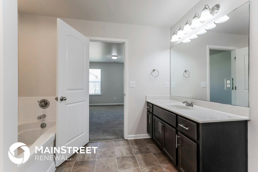 Building Photo - 2521 Guildhall Ln