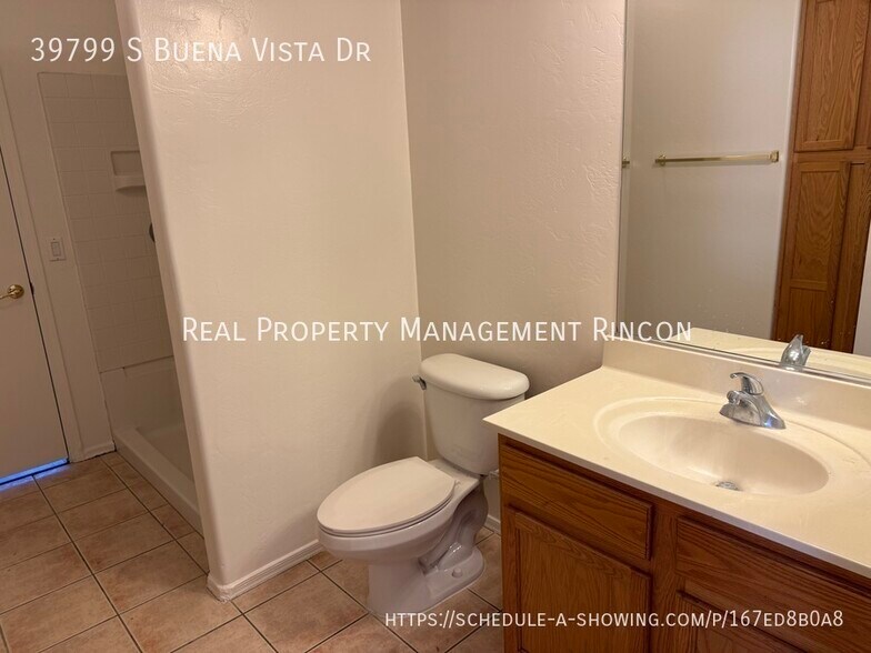 Building Photo - 39799 Buena Vista Dr