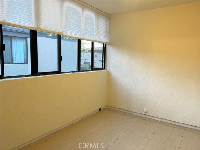 Building Photo - 540 Fairview Ave