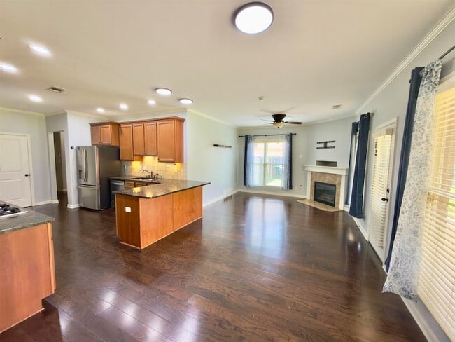 Building Photo - 570 Winding Valley Cove
