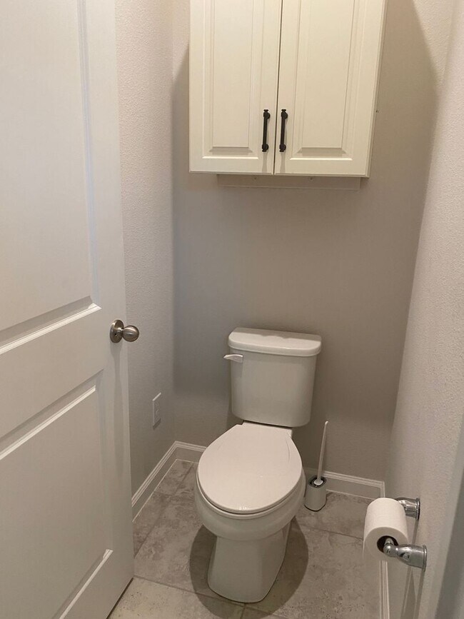 Building Photo - 2304 Tudor Rose Dr