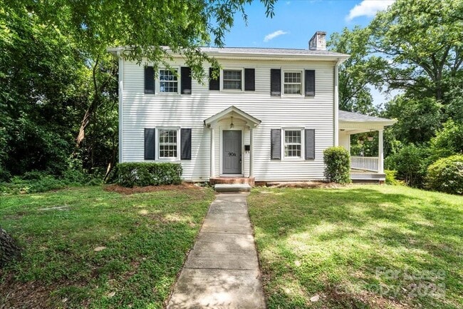 Primary Photo - 904 Edgewood Cir