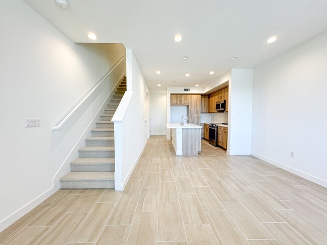 Building Photo - 123 N 1st Ave