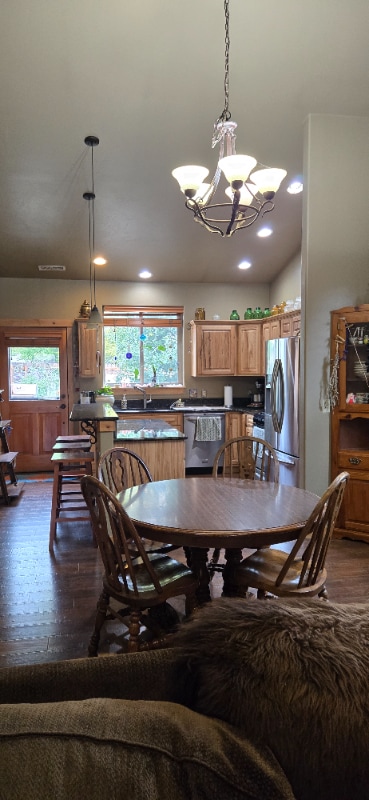 Building Photo - 4026 Moonstone Dr