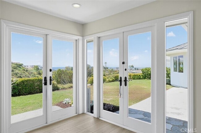 Building Photo - 978 Sandcastle Dr